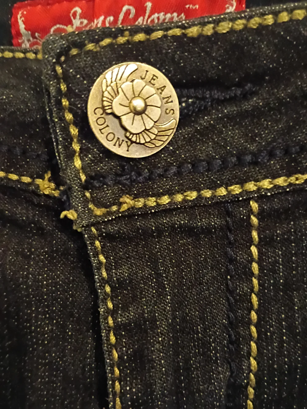 Jeans Colony Women's Dark Wash Cropped Jeans with Studs On Pockets Sz 18